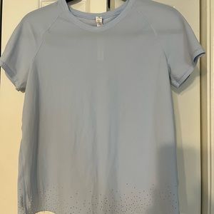 Lululemon periwinkle size 4 shirt